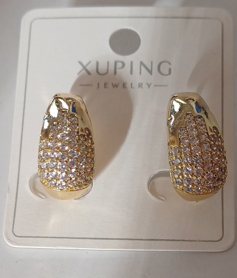 Altın Renk Mini Payetli Kadın Çelik Küpeler Tane 370TL - Görsel 4