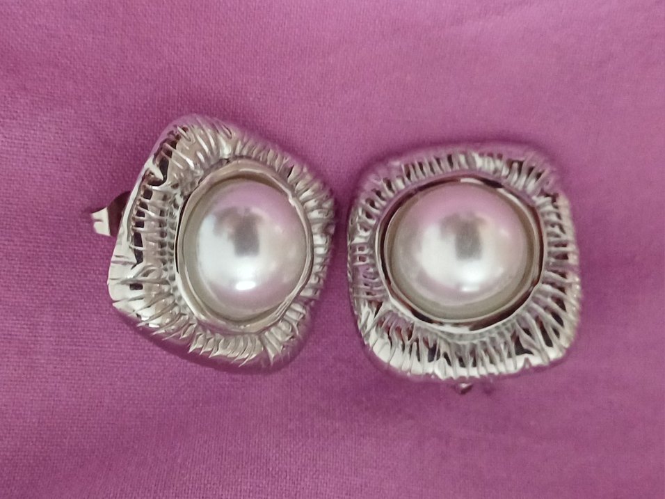 Düğmeli Bayan Beyaz Vintage Küpe - Görsel 2