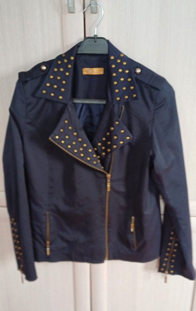 Düğme Süslü Lajivert Deri Görünümlü Kadın Ceket - Görsel 3