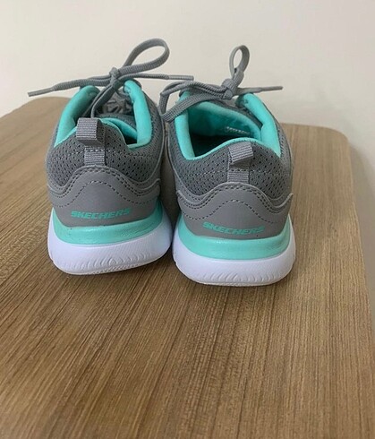 36,5 Beden gri Renk Skechers spor ayakkabı