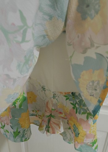 çiçekli şortlı elbise - Görsel 4