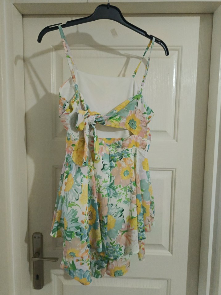 çiçekli şortlı elbise - Görsel 2