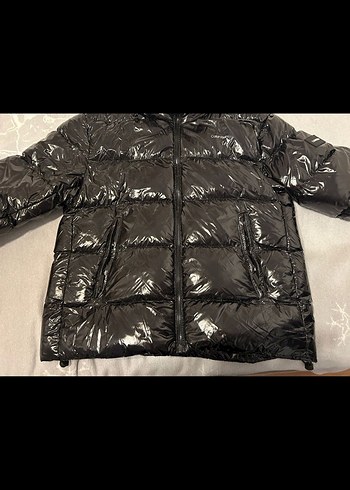 Calvin Klein Parlak Siyah Kapüşonlu Kışlık Mont - Görsel 2