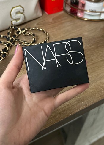 NARS Transculent orijinal pudra Kutusu - Görsel 2