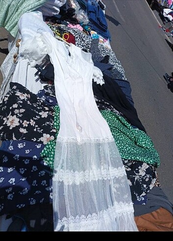 Beyaz elbise