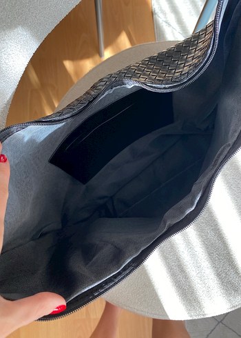 Zara Kahverengi Deri Yılan Desenli Tokalı Kadın Çanta