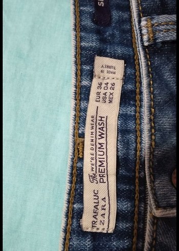 Yırtık Detaylı Kadın Kot Şort - Görsel 2