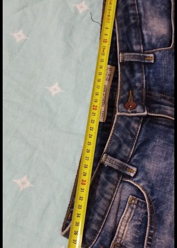 Yırtık Detaylı Kadın Kot Şort - Görsel 3