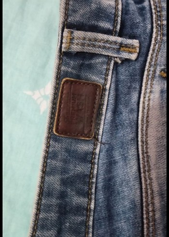 Yırtık Detaylı Kadın Kot Şort - Görsel 6