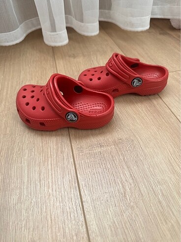22 Beden Crocs çocuk terlik