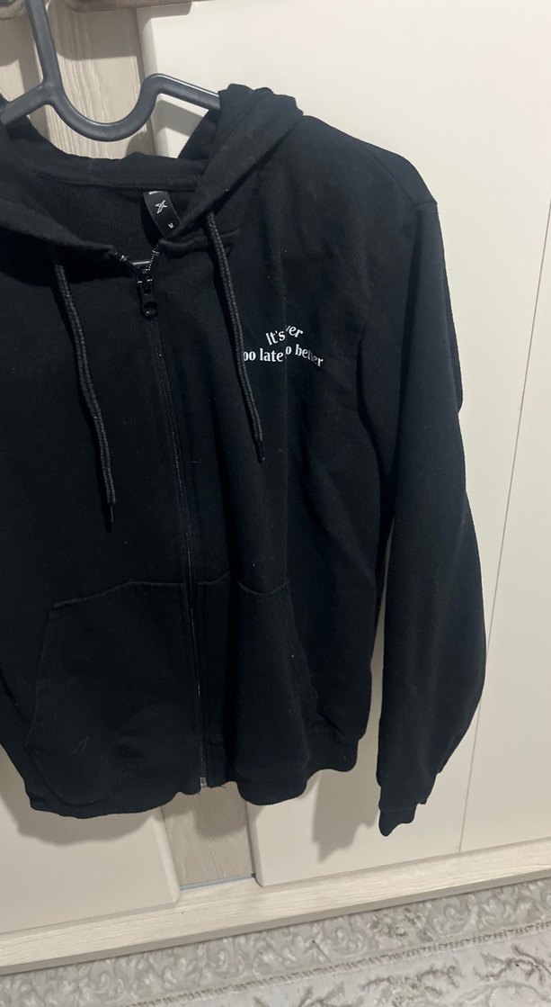 Siyah Kapüşonlu Fermuarlı Kadın Sweatshirt - Görsel 4