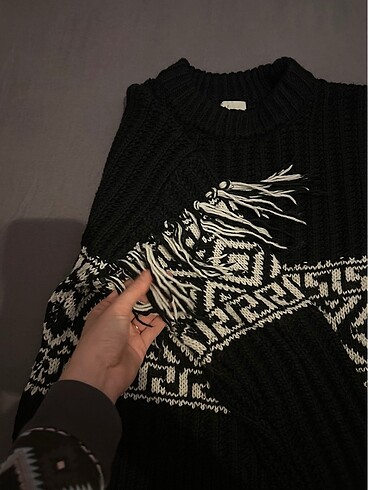 s Beden H&M Püsküllü Kazak