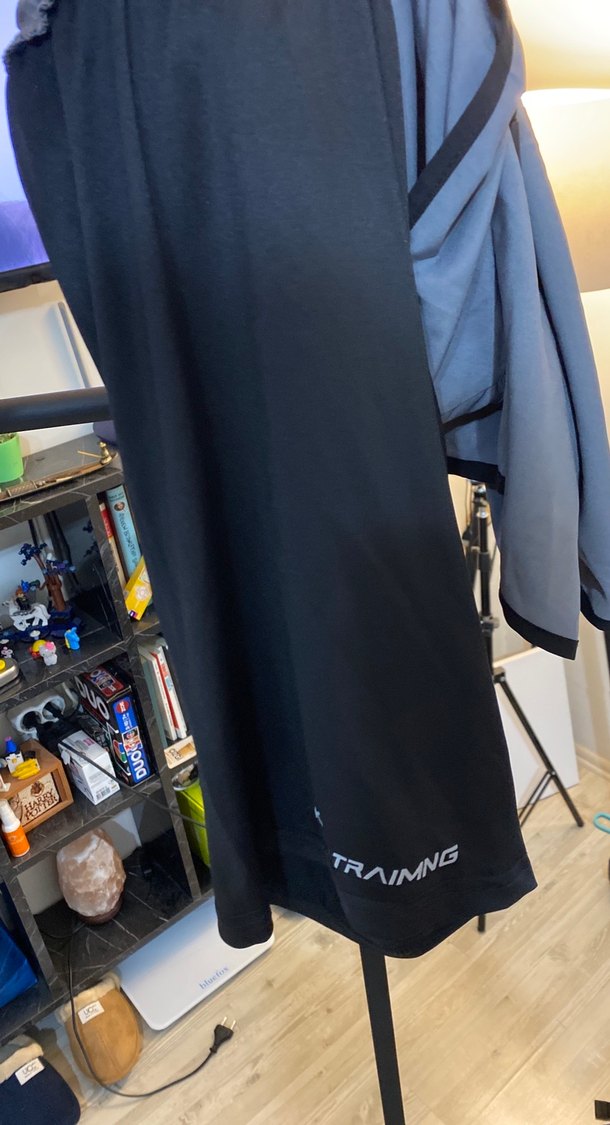 Gri Bel Bantlı Mini Şort - Görsel 2