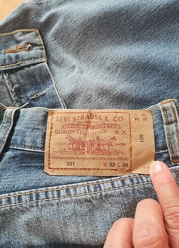 Levis orijinal değil 