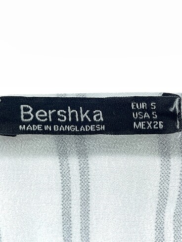 s Beden çeşitli Renk Bershka Bluz %70 İndirimli.