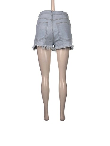 40 Beden H&M Mini Şort %70 İndirimli.