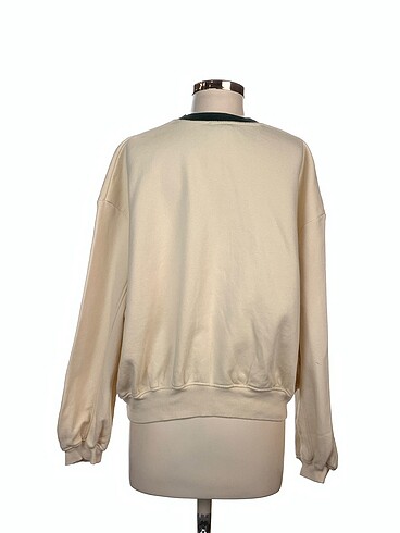 m Beden Zara Sweatshirt %70 İndirimli.