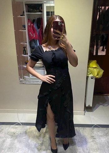 Siyah yırtmaçlı Midi Kadın Elbise