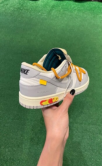 Nike Nike Dunk Low Off-White Lot 44