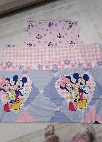 Pembe Mickey Mouse Baskılı Çocuk Uyku Seti - Görsel 3