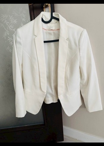 HM Beyaz Mini Kadın Blazer Ceket
