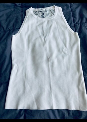 Dantel Detaylı Beyaz Kolsuz Atlet - Görsel 3