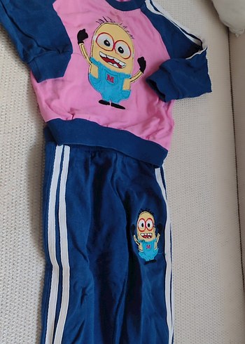 Kız Çocuk Renkli Minyonlu Eşofman Takımı - Görsel 2