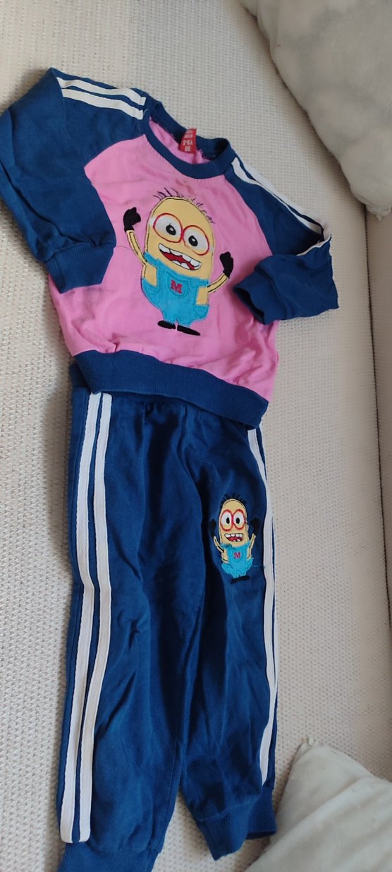 Kız Çocuk Renkli Minyonlu Eşofman Takımı - Görsel 2