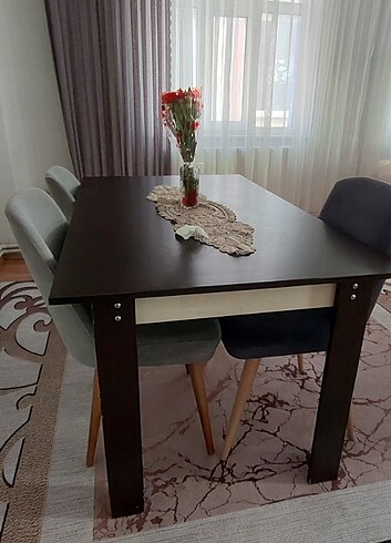 Yemek masası ve sandalye