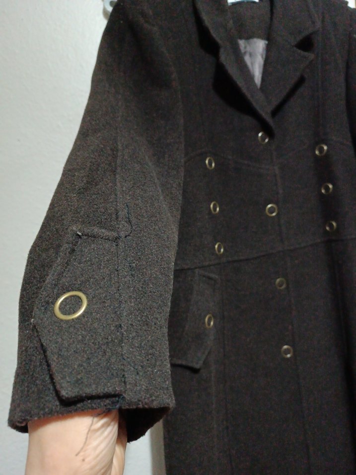 Düğmeli Kahverengi Kaban - Görsel 3