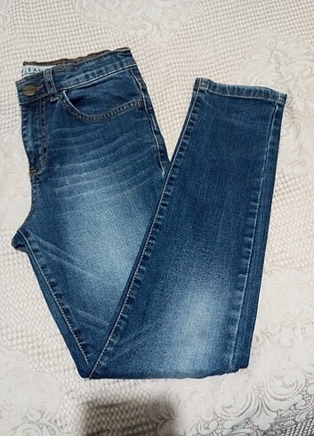 9 Yaş Beden LC waikiki pantolon