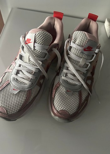 NIKE KADIN SPOR AYAKKABI - Görsel 2