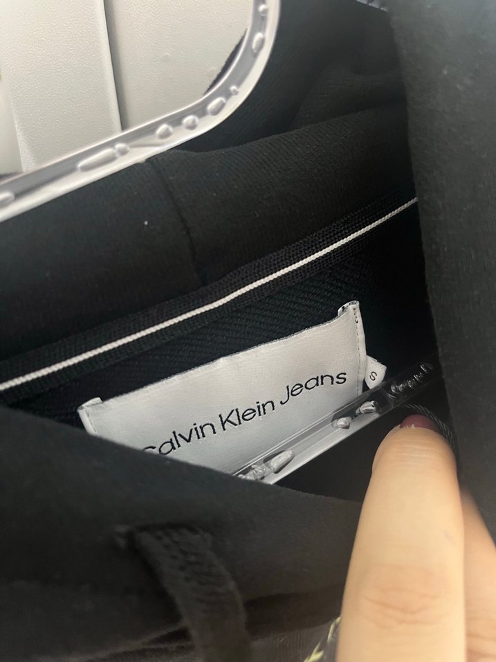 Calvin Klein Siyah Kapüşonlu Sweatshirt - Görsel 4