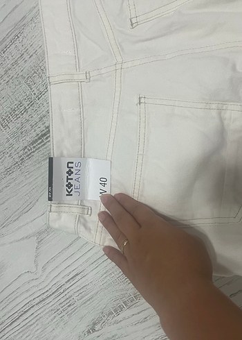 Düğmeli Beyaz Kadın Mini Denim Şort - Görsel 6
