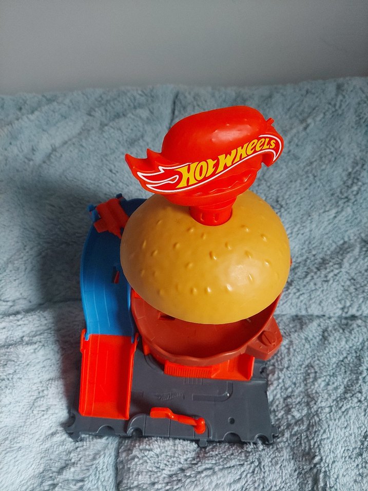 Hot Wheels Hamburger Araba Oyun Seti - Görsel 3