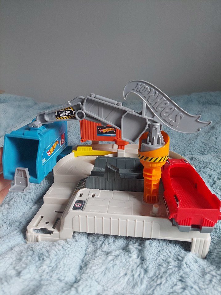 Hot Wheels Tersaneden kacis seti - Görsel 5