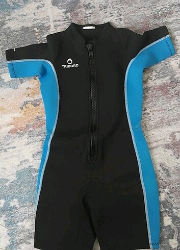 Decathlon Yüzücü dalgıç kıyafeti wetsuit