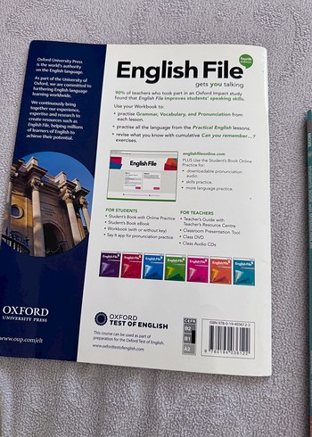  Oxford English File Intermediate Workbook