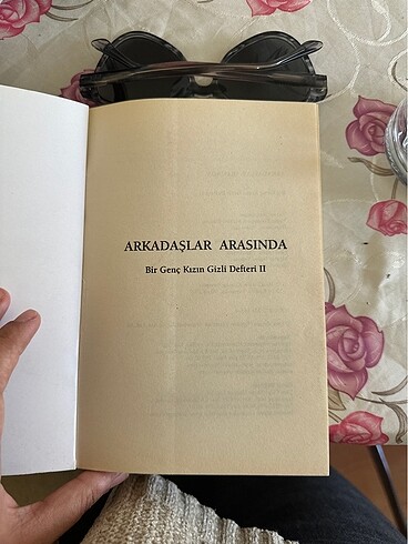 Bir genç kızın gizli defteri 2- arkadaşlar arasında kitap