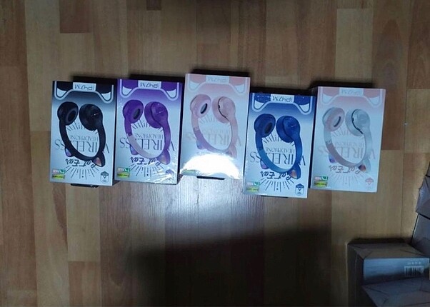 renkli radyolu kedi kulaklık