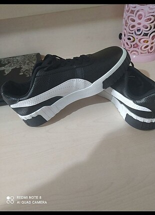 40 Beden Spor ayakkabı