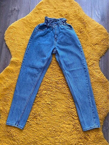 Beli lastikli jean