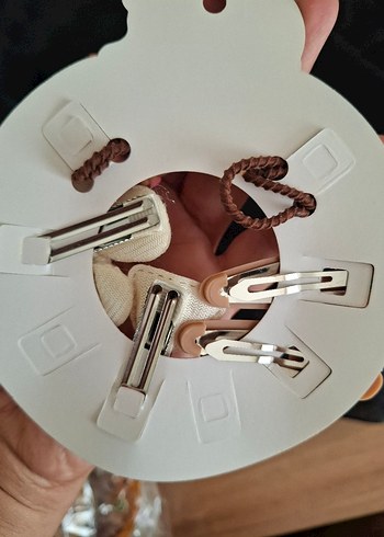 Accessorize ÖZEL TASARIM PAPATYALI FİYONKLU PENS LASTİK KARIŞIK ÇOCUK TOKA