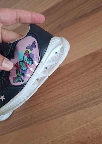 23 Beden çeşitli Renk Kinetix Kelebek Desenli IŞIKLI Kız Çocuk Spor Ayakkabı