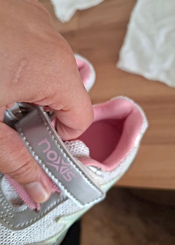 25 Beden pembe Renk 25 numara Kız Çocuk ışıklı payetli Pembe cırtlı Spor Ayakkabı
