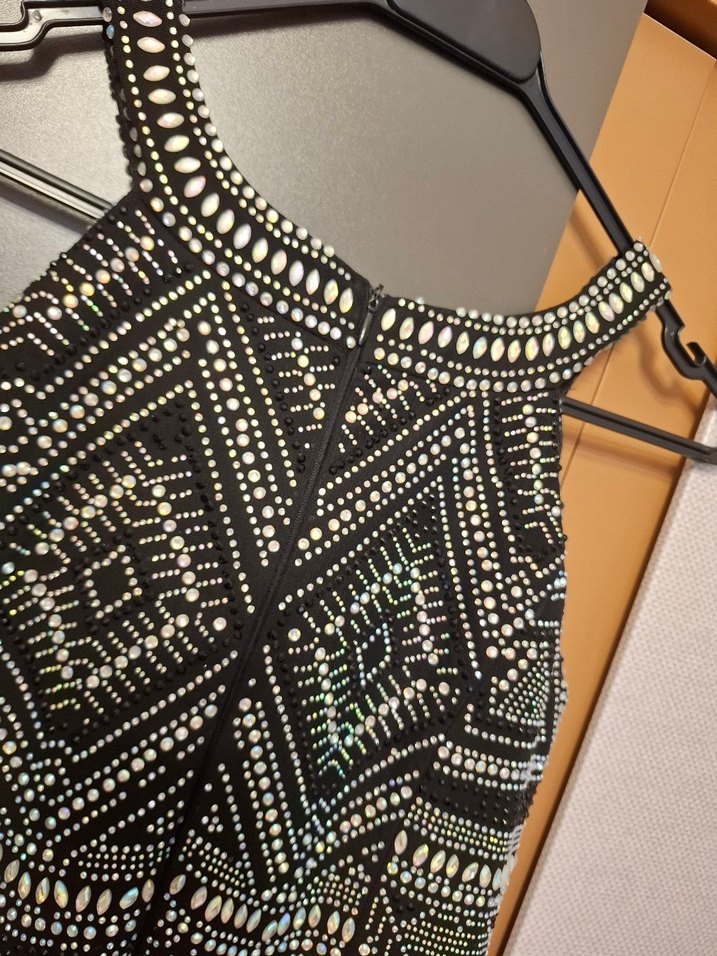 TAŞ İŞLEME SIFIR KOL SİYAH UZUN ABİYE Elbise - Görsel 5