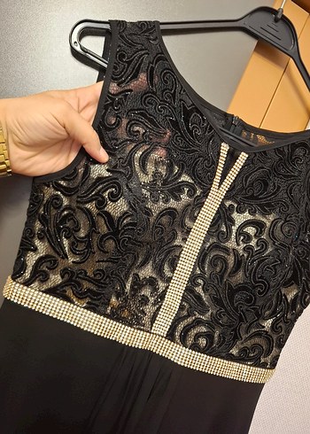 Dantelli Siyah Uzun V Yaka Kadın Abiye Elbise - Görsel 4