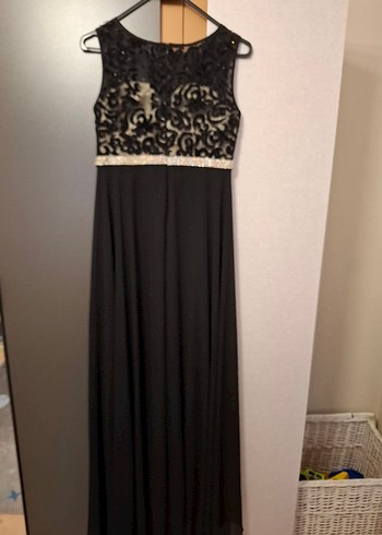 Dantelli Siyah Uzun V Yaka Kadın Abiye Elbise - Görsel 9