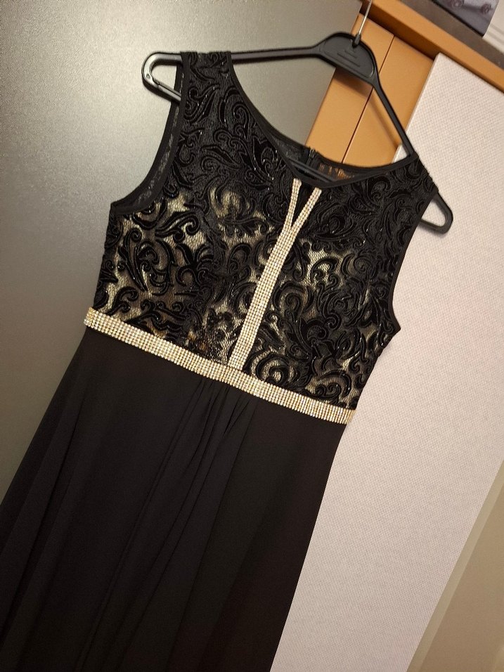 Dantelli Siyah Uzun V Yaka Kadın Abiye Elbise - Görsel 3