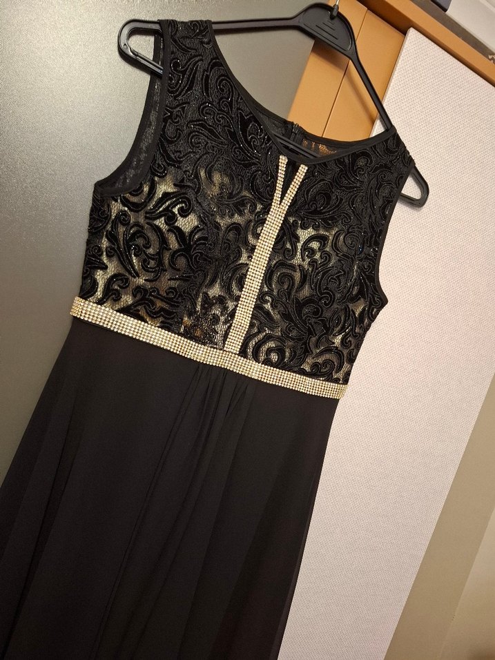 Dantelli Siyah Uzun V Yaka Kadın Abiye Elbise - Görsel 2